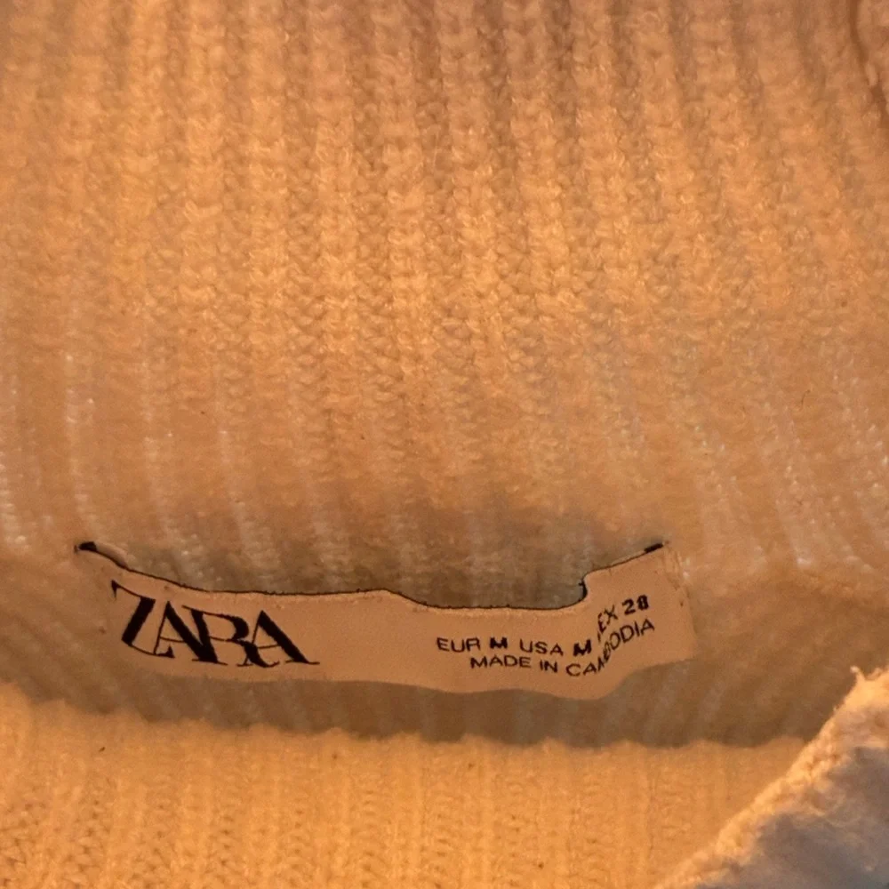 Zara Ribbed Sweater - Picture 4 of 5